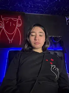 Sophie LS online show from December 23, 2:22 am