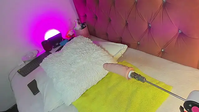 kyliestteel online show from March 22, 4:30 pm