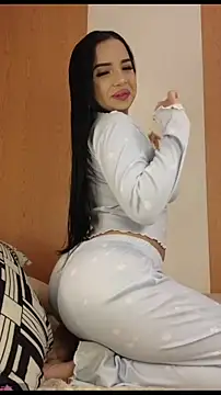 Snapshot of Alissfressa chatting on June 12, 4:43 am Alissfressa online show from June 12, 4:43 am