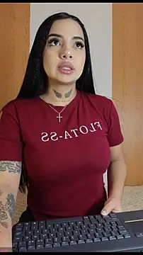 Snapshot of Alissfressa chatting on June 19, 1:44 am Alissfressa online show from June 19, 1:44 am