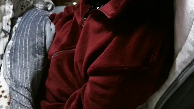 cinnabar red online show from April 5, 3:19 pm