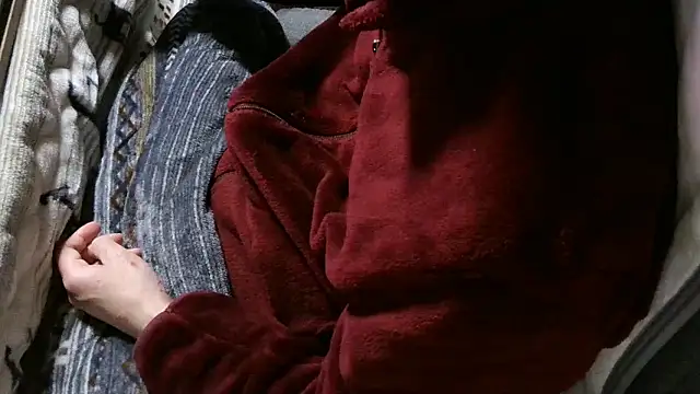 cinnabar red online show from April 7, 2:57 am