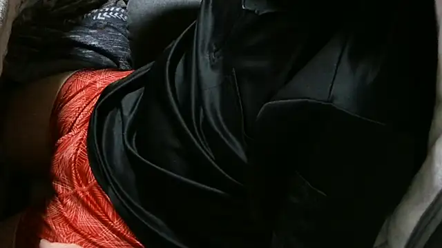 cinnabar red online show from April 21, 3:57 am