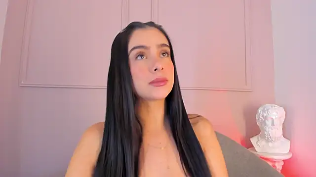 Snapshot of victoria_milann chatting on November 29, 3:34 pm victoria milann online show from November 29, 3:34 pm