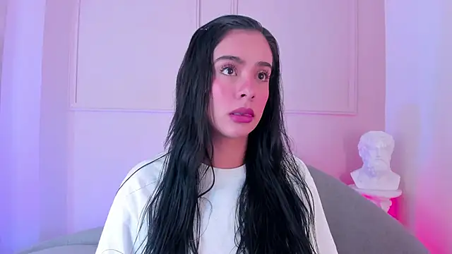 Snapshot of victoria_milann chatting on November 25, 2:39 pm victoria milann online show from November 25, 2:39 pm