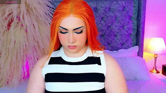 Snapshot of astridjonness chatting on October 2, 1:53 am astridjonness online show from October 2, 1:53 am