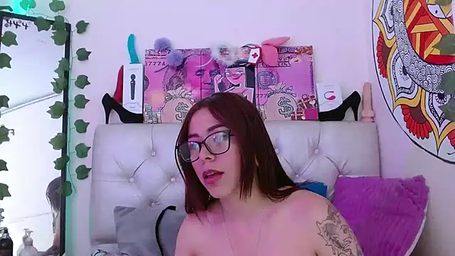 sarawiliamx online show from February 18, 8:38 am