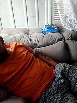 KAZADO LIBERAL online show from November 4, 3:05 pm