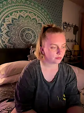 Snapshot of Vixen_Mistress_Ali chatting on November 24, 8:31 pm Vixen Mistress Ali online show from November 24, 8:31 pm