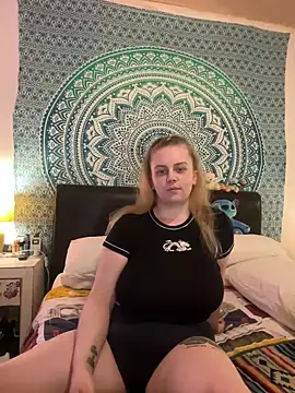 Snapshot of Vixen_Mistress_Ali chatting on December 24, 6:17 pm Vixen Mistress Ali online show from December 24, 6:17 pm