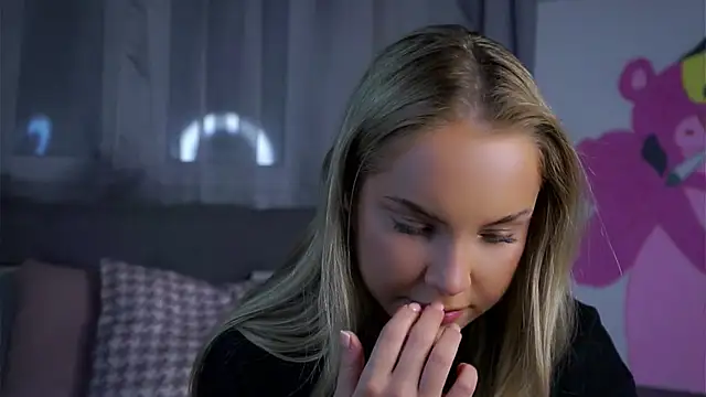 AftonConnett online show from December 16, 11:42 pm