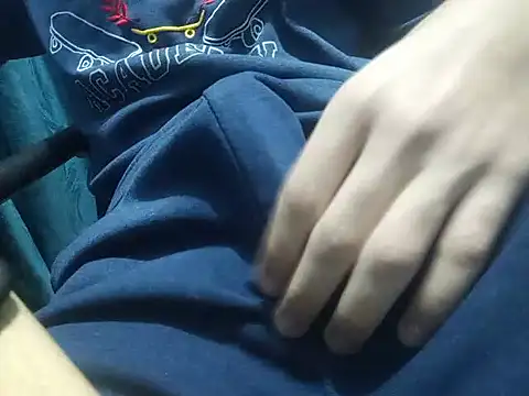 SALLY OMAR  online show from April 12, 9:07 pm