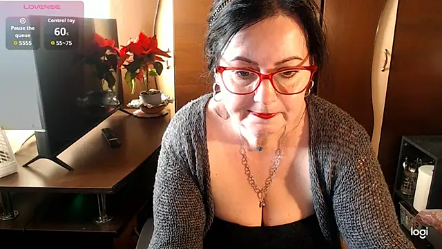 exymilf  online show from December 16, 1:04 pm