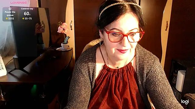 exymilf  online show from November 10, 11:15 am