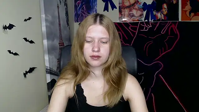 StellaCRL online show from April 19, 11:55 am