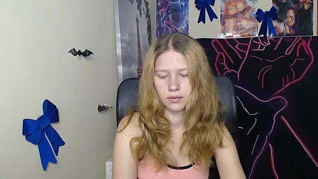 Snapshot of StellaCRL chatting on July 12, 12:06 pm StellaCRL online show from July 12, 12:06 pm