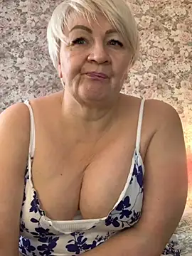 Laura Millf online show from March 3, 2:06 pm