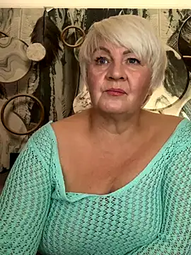 Laura Millf online show from October 5, 3:36 pm