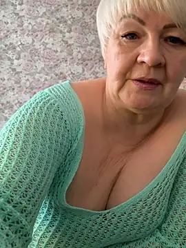 Laura Millf online show from February 27, 7:19 am