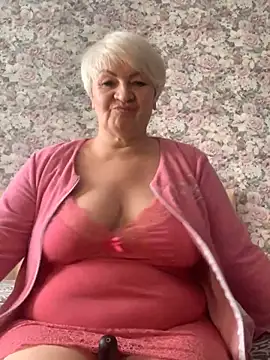 Laura Millf online show from February 28, 12:52 pm