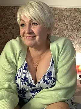 Laura Millf online show from March 9, 5:39 pm