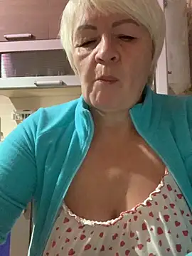 Laura Millf online show from September 23, 5:31 pm