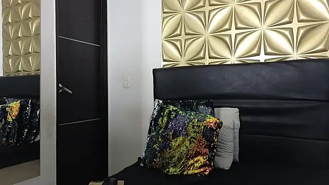 ANGEL  COOPER online show from March 14, 12:18 pm