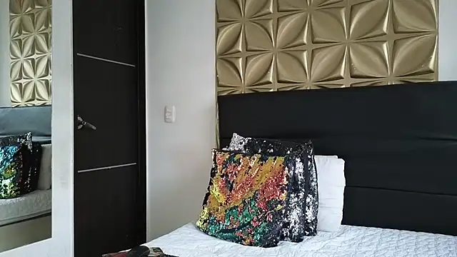 ANGEL  COOPER online show from March 22, 11:42 am