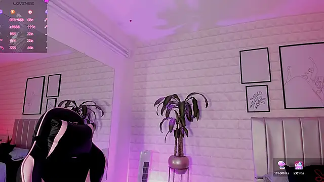 Lizzie-Evans online show from February 10, 12:04 pm