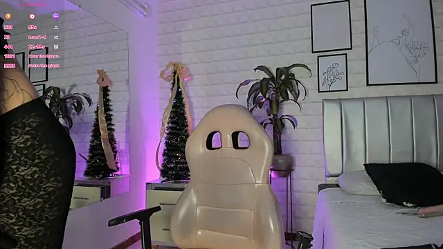 Lizzie-Evans online show from December 17, 12:10 pm