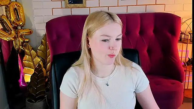 Snapshot of GraceGlamour chatting on March 3, 5:16 am GraceGlamour online show from March 3, 5:16 am