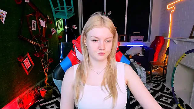 Snapshot of GraceGlamour chatting on February 26, 5:13 am GraceGlamour online show from February 26, 5:13 am