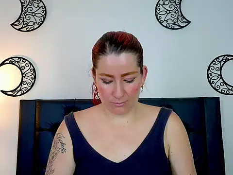 Snapshot of PamelaMK chatting on October 6, 11:11 am PamelaMK online show from October 6, 11:11 am