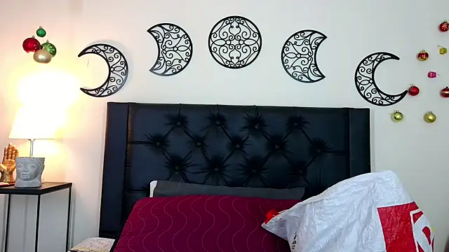 PamelaMK online show from December 1, 6:20 pm