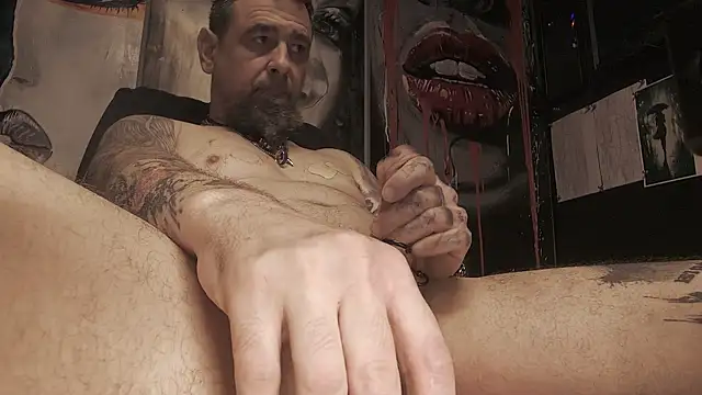 Snapshot of dani4334 chatting on October 8, 6:37 am dani4334 online show from October 8, 6:37 am