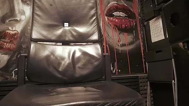 Snapshot of dani4334 chatting on December 1, 5:41 am dani4334 online show from December 1, 5:41 am