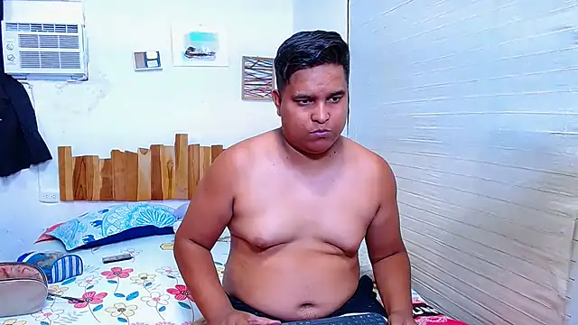 lucasandSofi online show from March 15, 9:55 pm