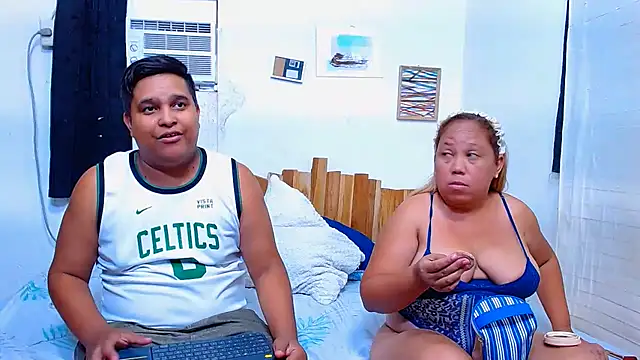lucasandSofi online show from June 26, 9:53 pm