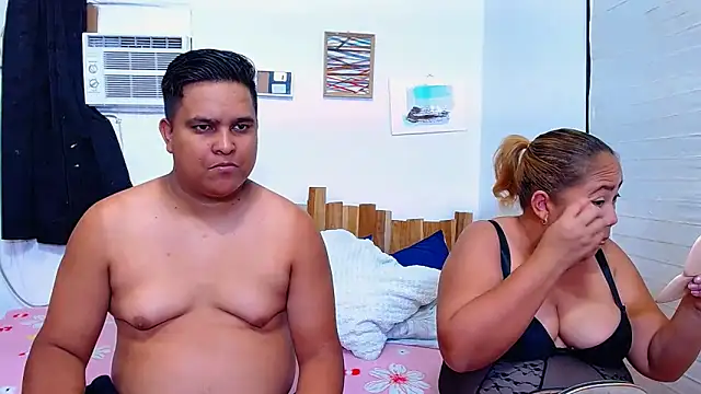 lucasandSofi online show from February 8, 2:09 am