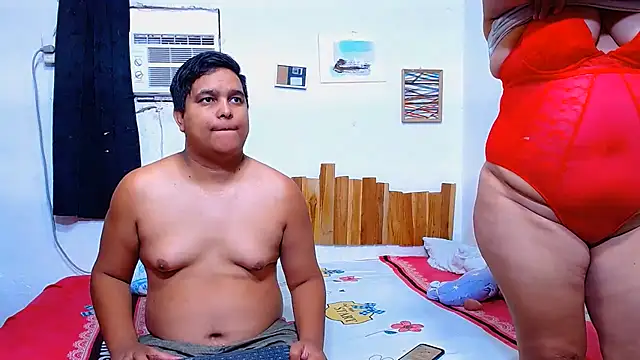 lucasandSofi online show from July 19, 1:52 pm