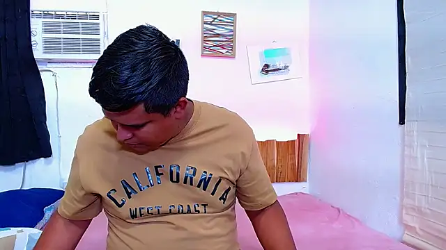 lucasandSofi online show from November 2, 4:12 pm