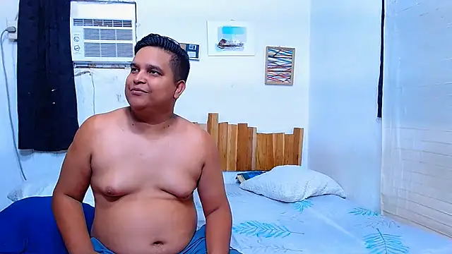 lucasandSofi online show from June 19, 8:25 pm