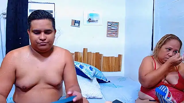 lucasandSofi online show from June 24, 9:01 pm