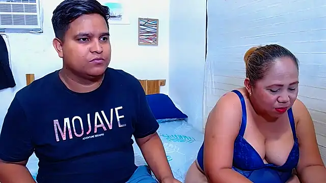 lucasandSofi online show from March 22, 9:16 pm