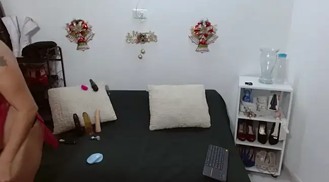 moutbitch online show from December 2, 7:11 pm