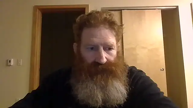 Snapshot of Redfurr69 chatting on October 9, 6:25 am Redfurr69 online show from October 9, 6:25 am
