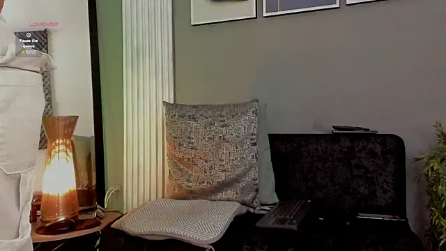 thomas eliotts online show from July 11, 7:47 pm