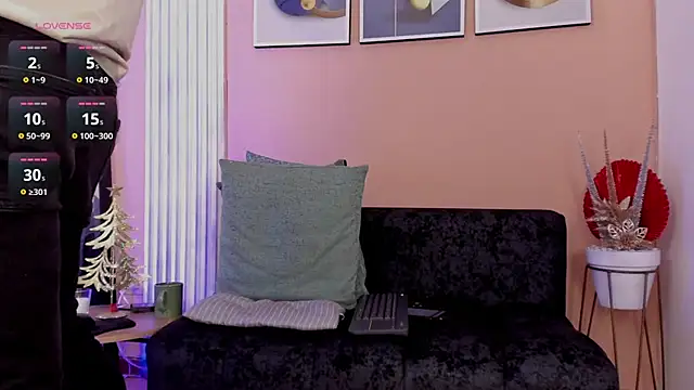 Snapshot of thomas_eliotts chatting on December 4, 7:46 pm thomas eliotts online show from December 4, 7:46 pm