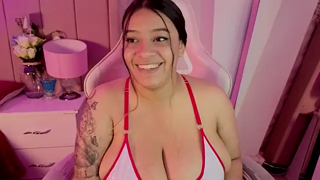 MollyBigBoobs12 online show from June 2, 9:59 pm