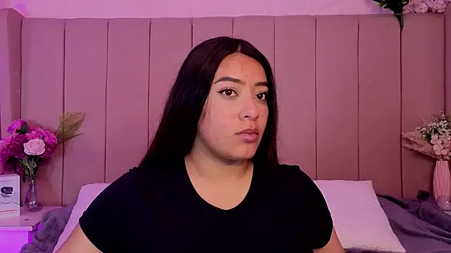 MollyBigBoobs12 online show from February 6, 9:22 pm